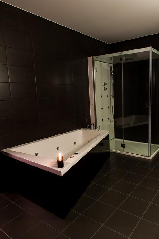Vinyl M Hotel - Adults Only Меальяда Екстер'єр фото